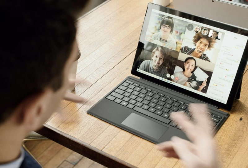 hero - remote meeting